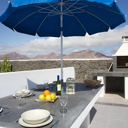 Villa Faina Playa Blanca